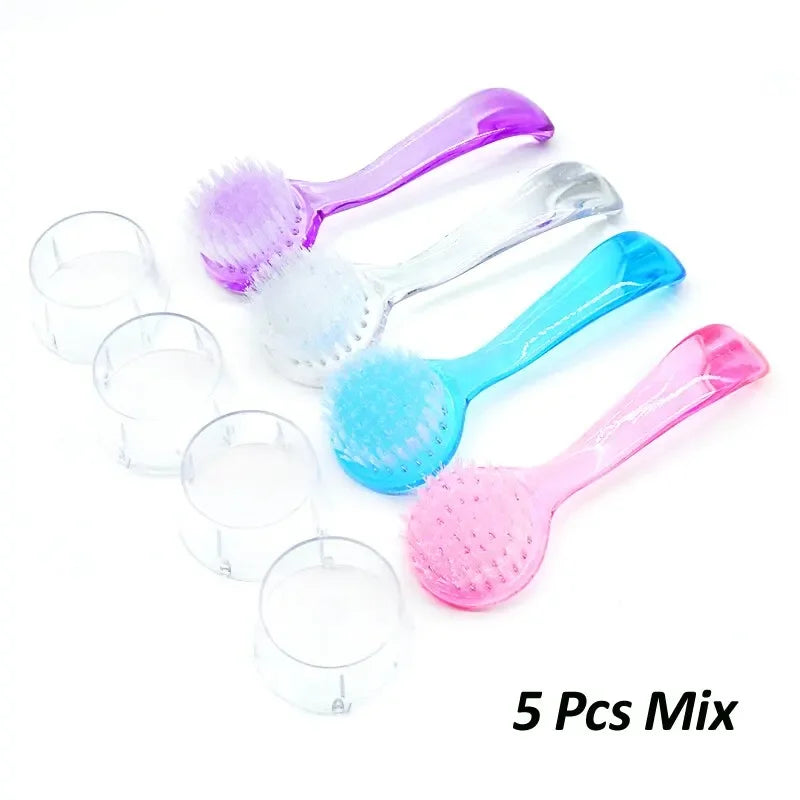 Nuevo cepillo de plástico para uñas, suave, elimina el polvo, maquillaje, cepillos de lavado, polvo de cabeza redonda, limpieza con tapa, pedicura