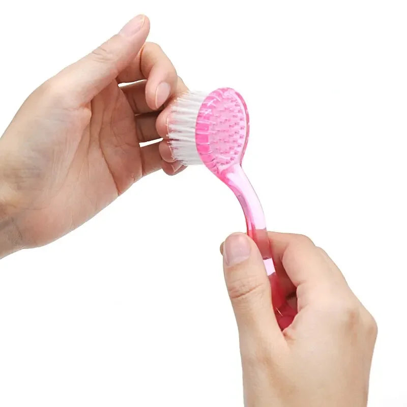 Nuevo cepillo de plástico para uñas, suave, elimina el polvo, maquillaje, cepillos de lavado, polvo de cabeza redonda, limpieza con tapa, pedicura